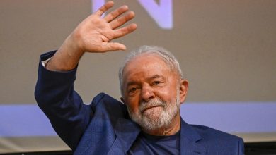 Foto de Lula tem alta após retirar lesão na laringe no Hospital Sírio Libanês